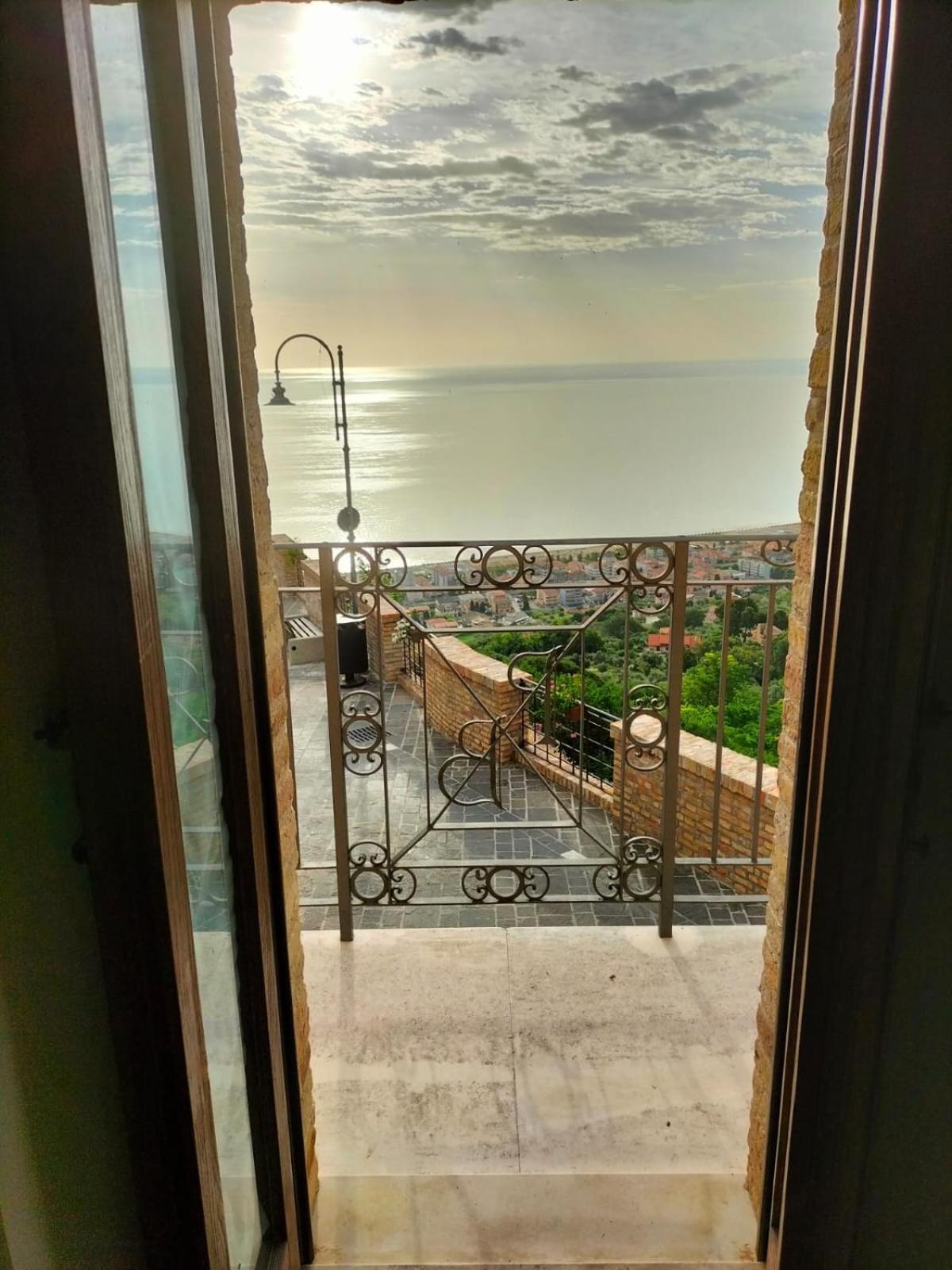Anpemo Casa Vacanze Silvi Paese Exteriör bild
